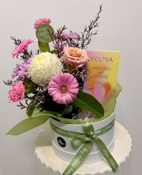Flowers and Diffuser Gift Pack